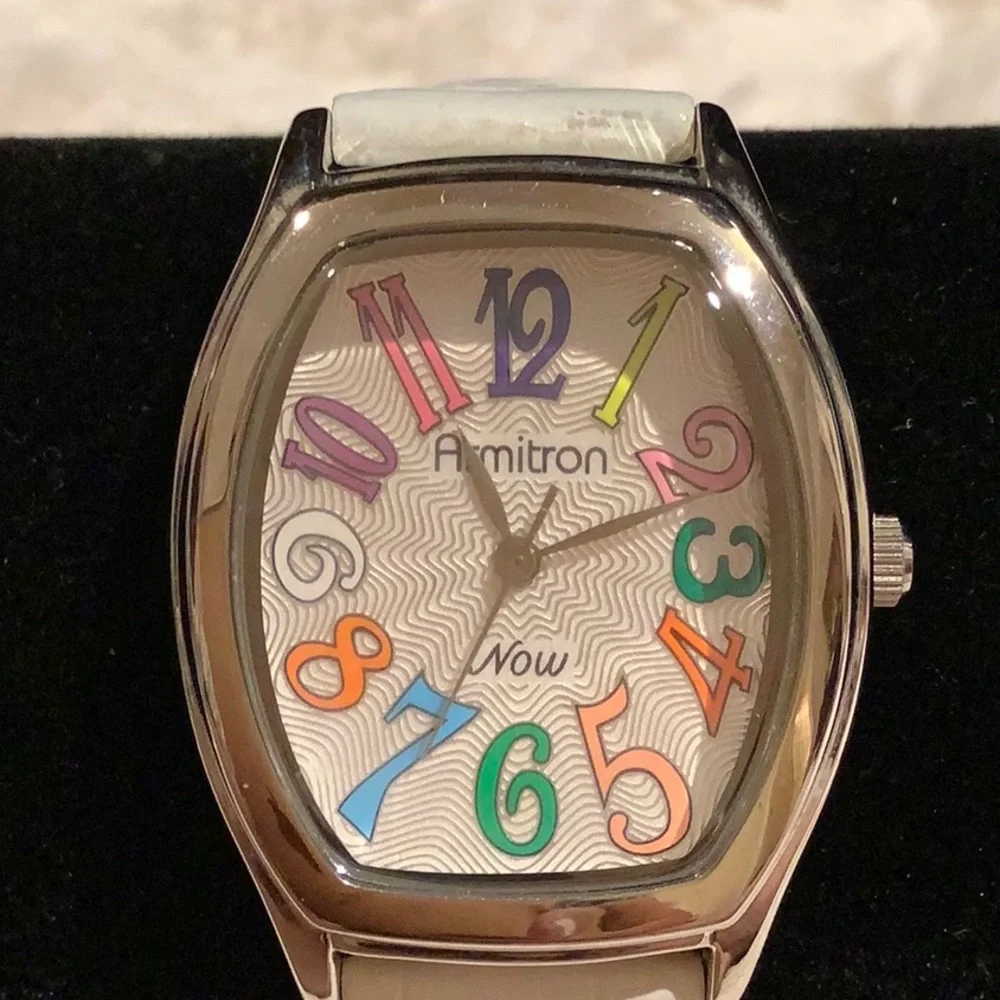 ⬇️⬇️⬇️ CLEARANCE ⬇️⬇️⬇️ Amitron Fashion Watch